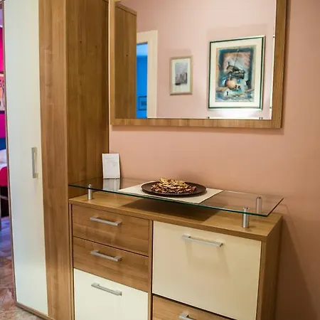 Downtown Nora Apartment