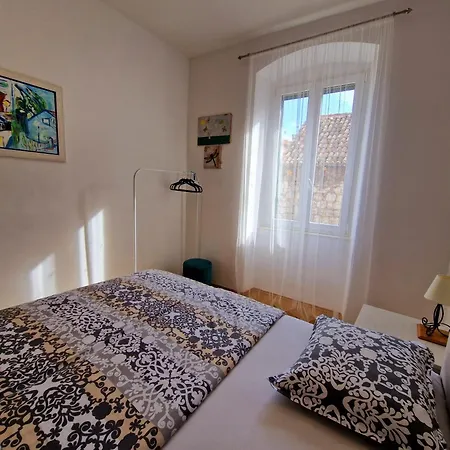 Downtown Nora Apartment Split