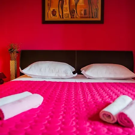 Downtown Nora * Split