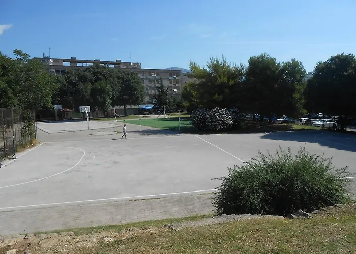 Downtown Nora Σπλιτ