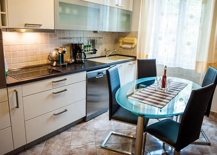 Downtown Nora Σπλιτ